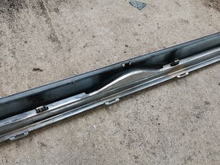 bontott TESLA MODEL S Jobb Küszöb