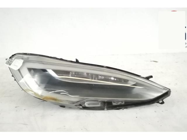 bontott TESLA MODEL S Jobb Ledes Fényszóró