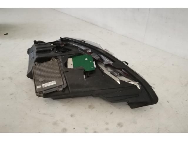 bontott TESLA MODEL S Jobb Ledes Fényszóró