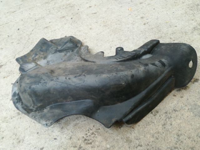 bontott TESLA MODEL S Kábelcsatorna Fedél