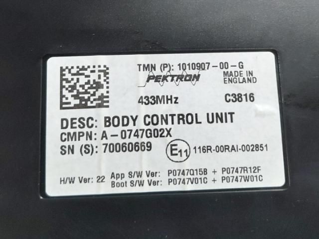 bontott TESLA MODEL S Komfort Elektronika