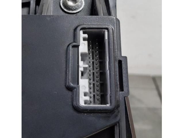 bontott TESLA MODEL S Komfort Elektronika