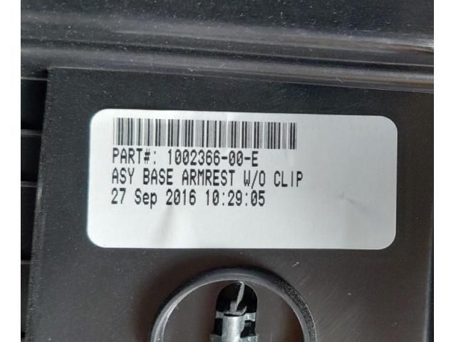 bontott TESLA MODEL S Könyöklő