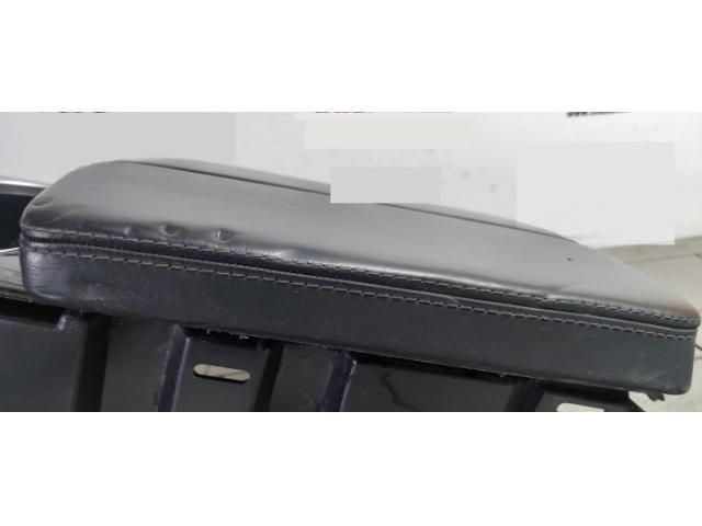 bontott TESLA MODEL S Könyöklő