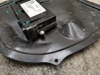 bontott TESLA MODEL S Központizár Elektronika