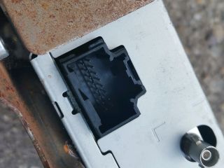 bontott TESLA MODEL S Rádió / CD