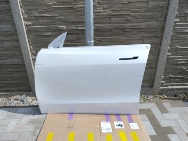 bontott TESLA Model Y Bal első Ajtó (Üres lemez)