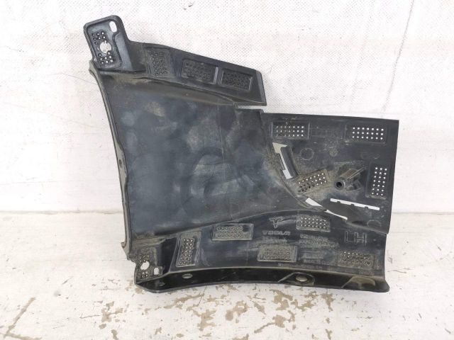 bontott TESLA Model Y Bal első Lökhárító Tartó (Műanyag)