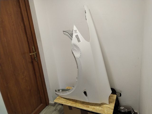 bontott TESLA Model Y Bal első Sárvédő