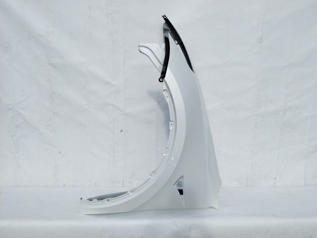 bontott TESLA Model Y Bal első Sárvédő