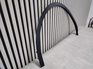 bontott TESLA Model Y Bal Levélrács Záróvég