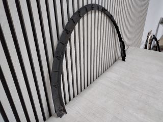 bontott TESLA Model Y Bal Levélrács Záróvég