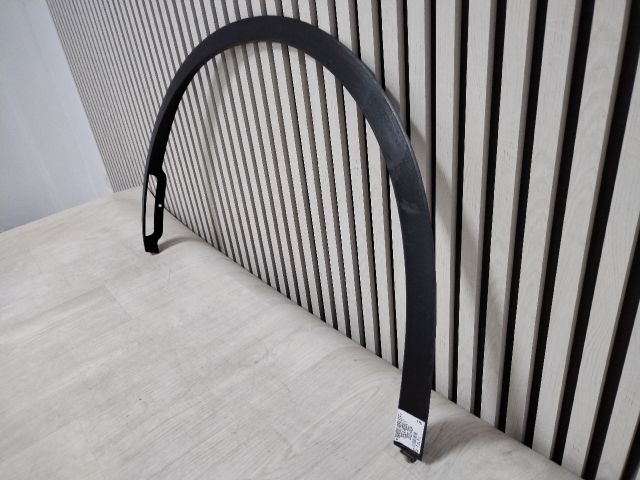 bontott TESLA Model Y Bal Levélrács Záróvég