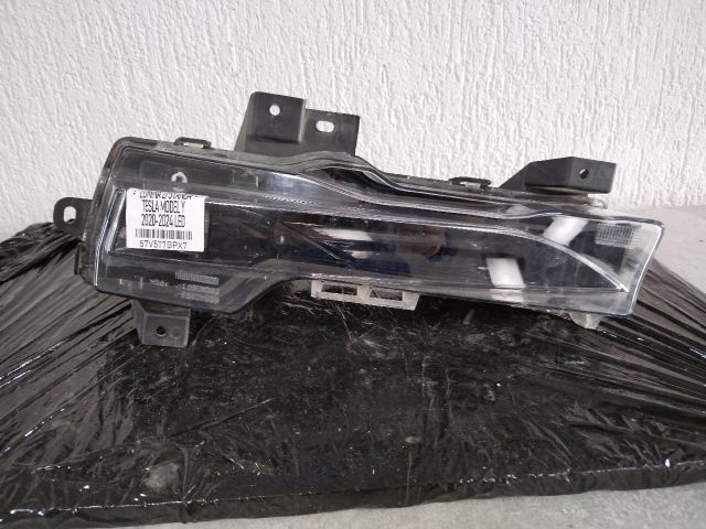 bontott TESLA Model Y Bal Nappali Menetfény