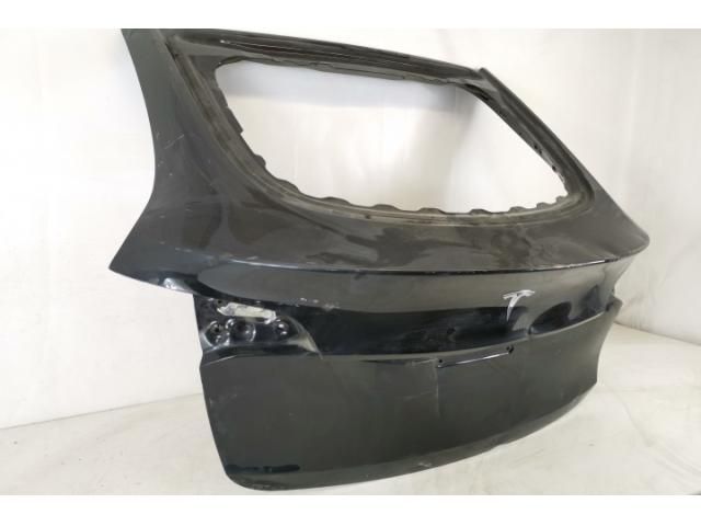 bontott TESLA Model Y Csomagtérajtó (Üres lemez)