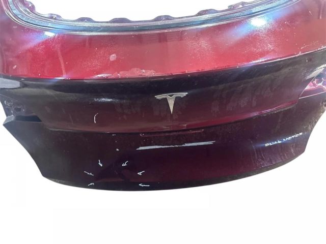 bontott TESLA Model Y Csomagtérajtó (Üres lemez)