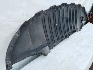 bontott TESLA Model Y Első Lökhárító Alsó Tálca