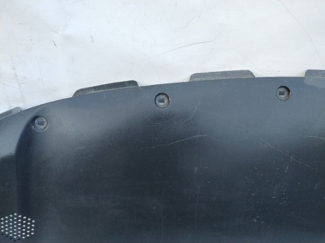 bontott TESLA Model Y Első Lökhárító Alsó Tálca