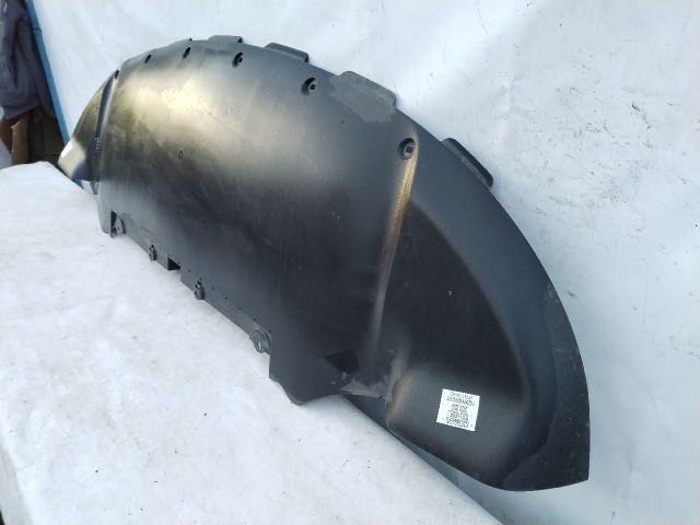 bontott TESLA Model Y Első Lökhárító Alsó Tálca