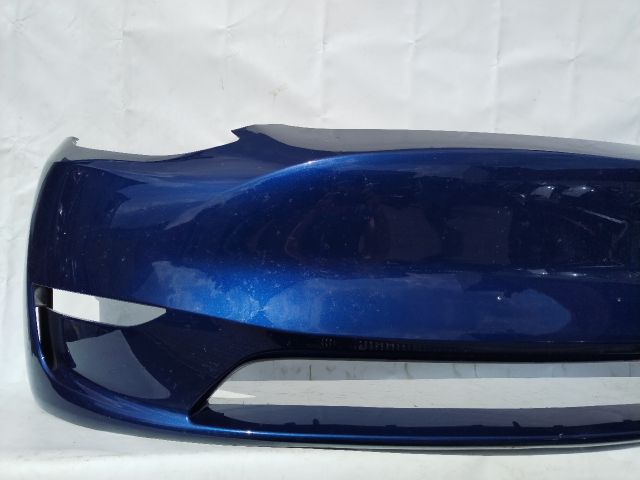 bontott TESLA Model Y Első Lökhárító (Üresen)