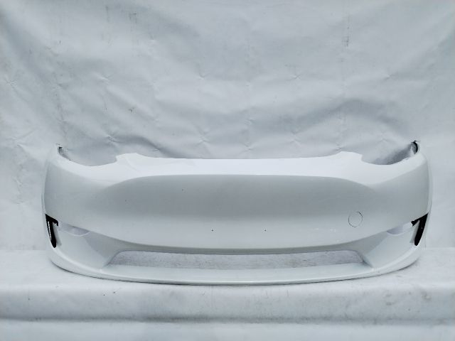 bontott TESLA Model Y Első Lökhárító (Üresen)