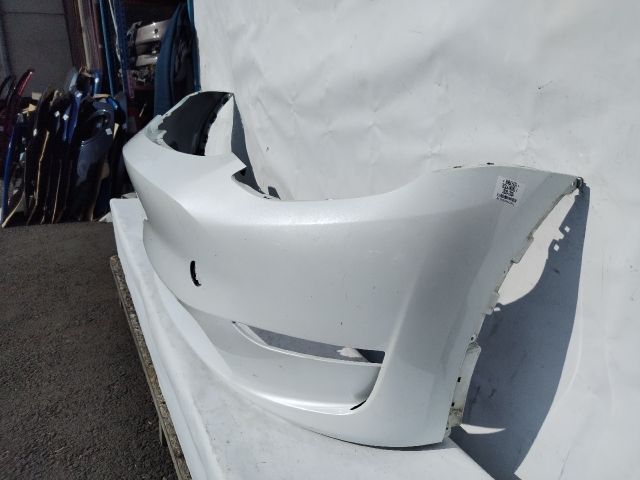 bontott TESLA Model Y Első Lökhárító (Üresen)