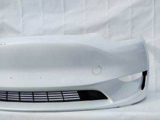 bontott TESLA Model Y Első Lökhárító (Üresen)