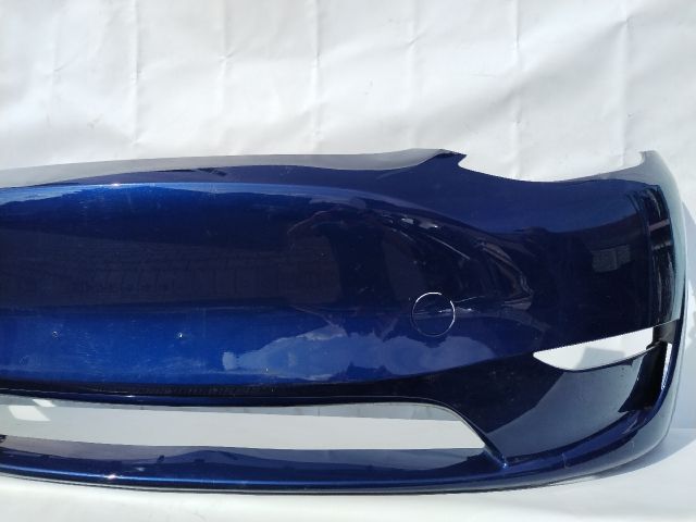 bontott TESLA Model Y Első Lökhárító (Üresen)