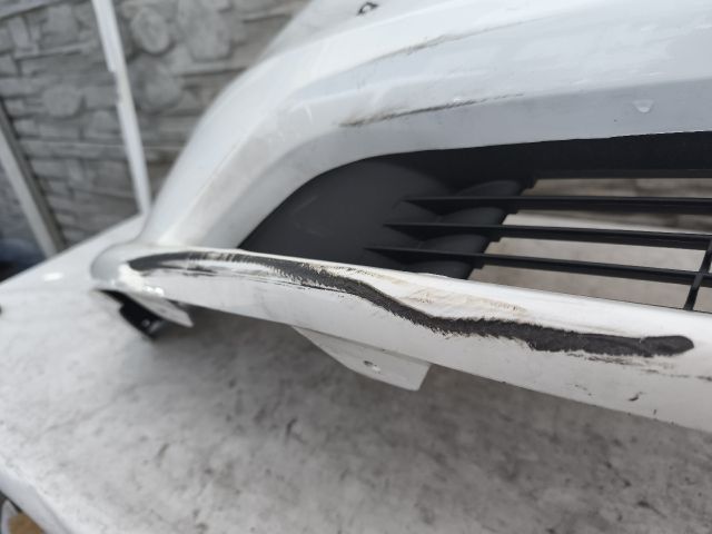 bontott TESLA Model Y Első Lökhárító (Üresen)