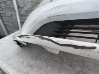 bontott TESLA Model Y Első Lökhárító (Üresen)