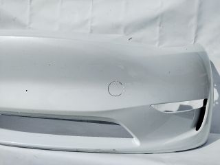 bontott TESLA Model Y Első Lökhárító (Üresen)