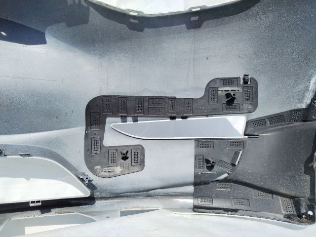 bontott TESLA Model Y Első Lökhárító (Üresen)