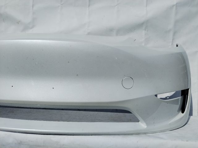 bontott TESLA Model Y Első Lökhárító (Üresen)