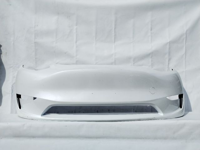 bontott TESLA Model Y Első Lökhárító (Üresen)