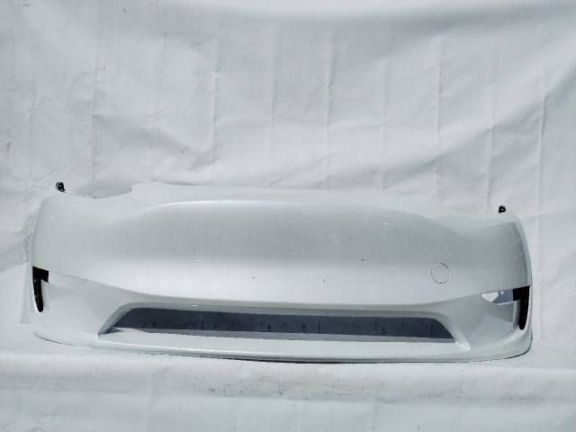 bontott TESLA Model Y Első Lökhárító (Üresen)