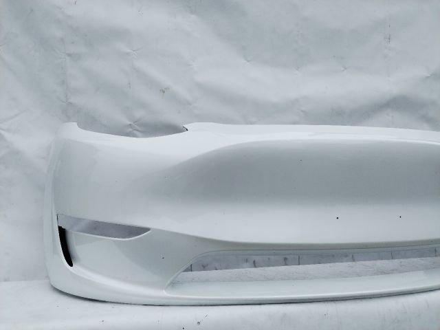 bontott TESLA Model Y Első Lökhárító (Üresen)