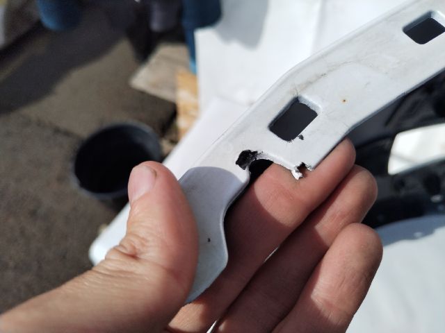 bontott TESLA Model Y Első Lökhárító (Üresen)