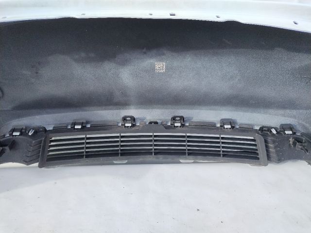 bontott TESLA Model Y Első Lökhárító (Üresen)