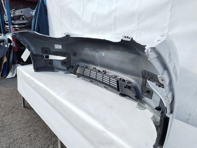 bontott TESLA Model Y Első Lökhárító (Üresen)