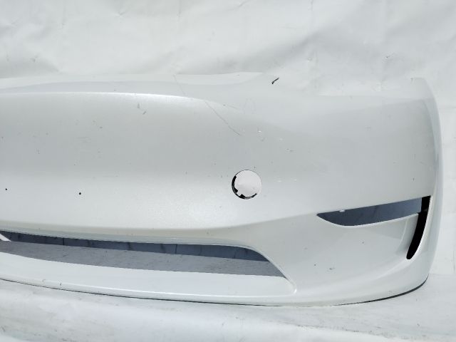 bontott TESLA Model Y Első Lökhárító (Üresen)