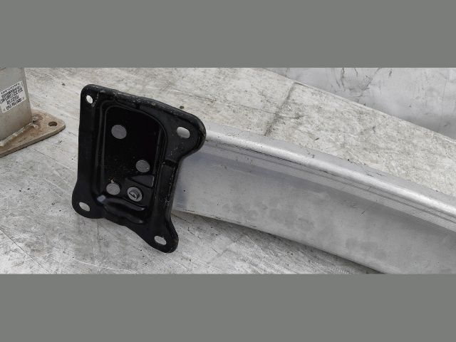 bontott TESLA Model Y Hátsó Lökhárító Merevítő (Fém)