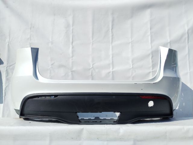 bontott TESLA Model Y Hátsó Lökhárító (Üresen)