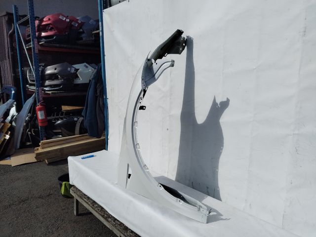 bontott TESLA Model Y Jobb első Sárvédő