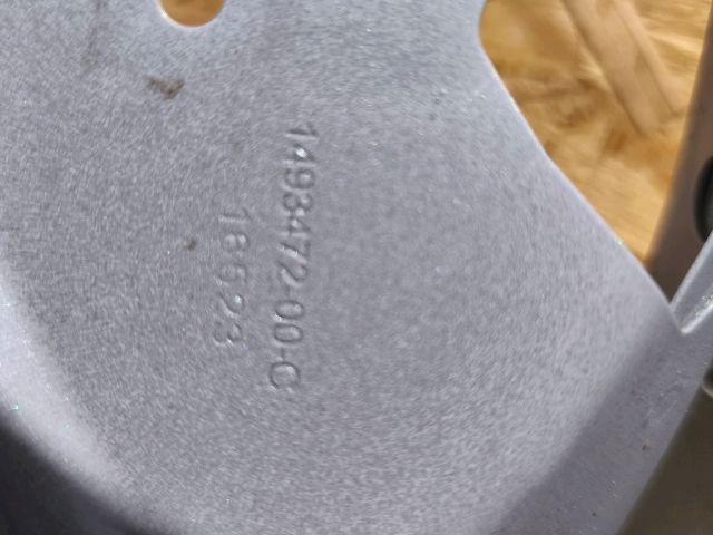 bontott TESLA Model Y Jobb első Sárvédő