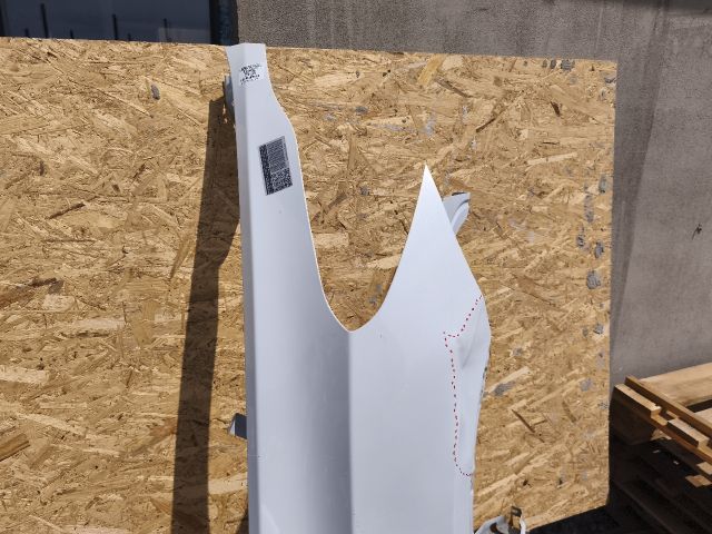 bontott TESLA Model Y Jobb első Sárvédő