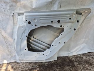 bontott TESLA Model Y Jobb hátsó Ajtó (Üres lemez)