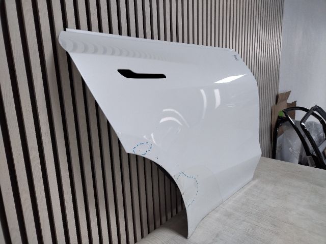 bontott TESLA Model Y Jobb hátsó Ajtó (Üres lemez)