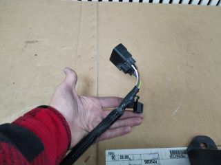 bontott TESLA Model Y Vonóhorog