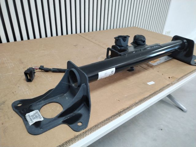 bontott TESLA Model Y Vonóhorog