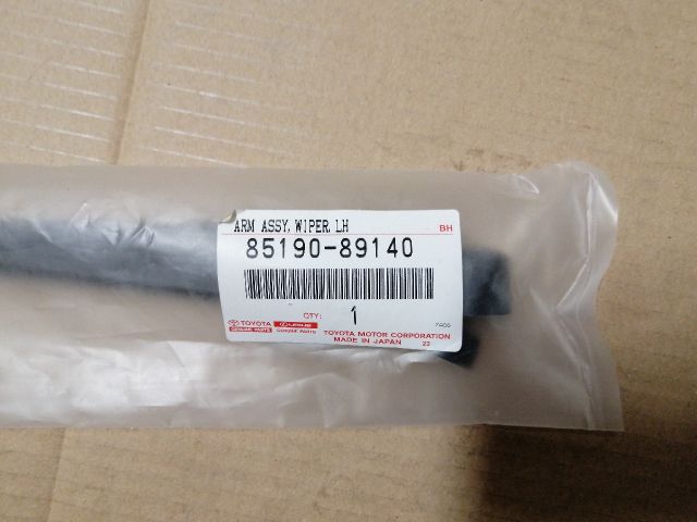 bontott TOYOTA 4 RUNNER Hátsó Ablaktörlő Kar